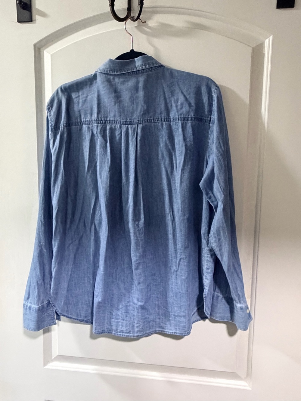 LOFT Light Blue Denim-Style Button-Down Shirt. Size medium. - Picture 2 of 4